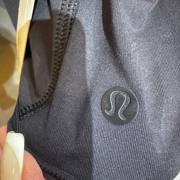 Lululemon making moves black top size 6 Women's Black Long Sleeve Top NWT - Picture 4 of 8